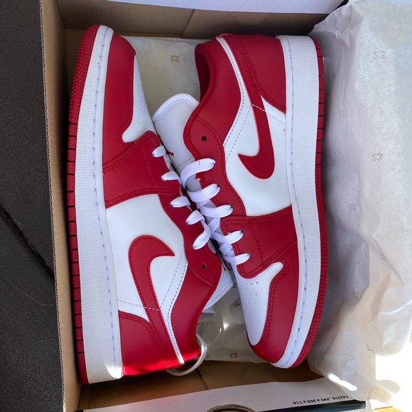 SOLD ❤️ Jordan 1 Low Gym Red White - Picture 1 of 7